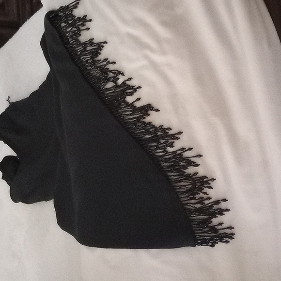 Cold Shoulder Vintage Dress - Picture 4 of 6